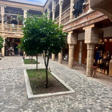 Les Secrets de la Qualité dans l’Artisanat Marocain